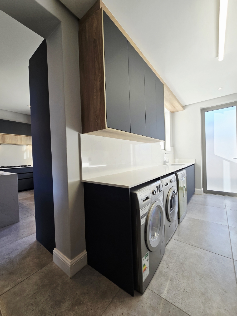 4 Bedroom Property for Sale in Kingswood Golf Estate Western Cape